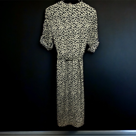 Everly Green Leopard Print MIDI Dress | Belted Button Up |Size Large - Picture 2 of 8